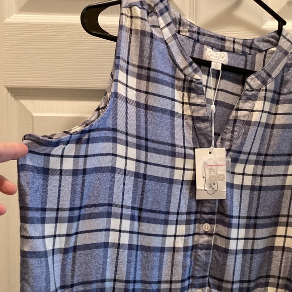 NWT Cute v-neck sleeveless button up Mudpie size L frayed bottom - Picture 6 of 6